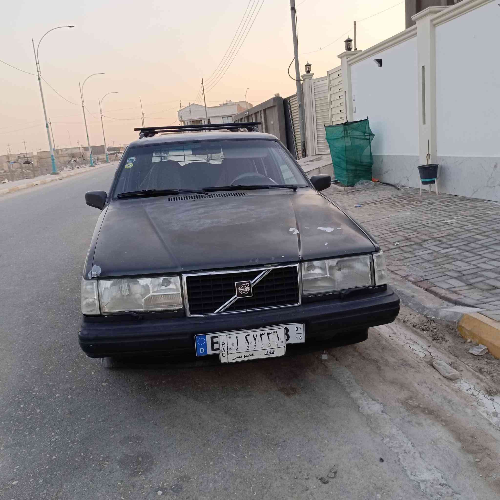 السلام عليكم
فولفو 940 موديل 94 ستيشن 
كير جديد حداديه خير من الله سياره بيهه جراد تحويل ثاني يوم السعر ( 70) وبيهه مجال ***********
