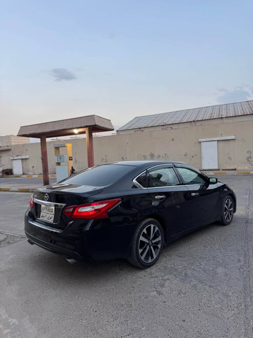 Nissan Altima 2017 ✔️
نيسان التيما ٢٠١٧

فقط بوند صبغ بدون دواخل
جملغ امامي تعديل بارد و ١٧١ كيلومتر ماشية
 بيها خمس رصعات بالقمارة و ارباك سترن طاك

كير محرك تبريد كهربائيات كلها مضبوط 💯
جاهز بدون مصرف 💯

سعر 104 ورقة و مجال
مكان عقرة "ئاكرئ"
واتس اب و كورك *********** أربيل, العراق
