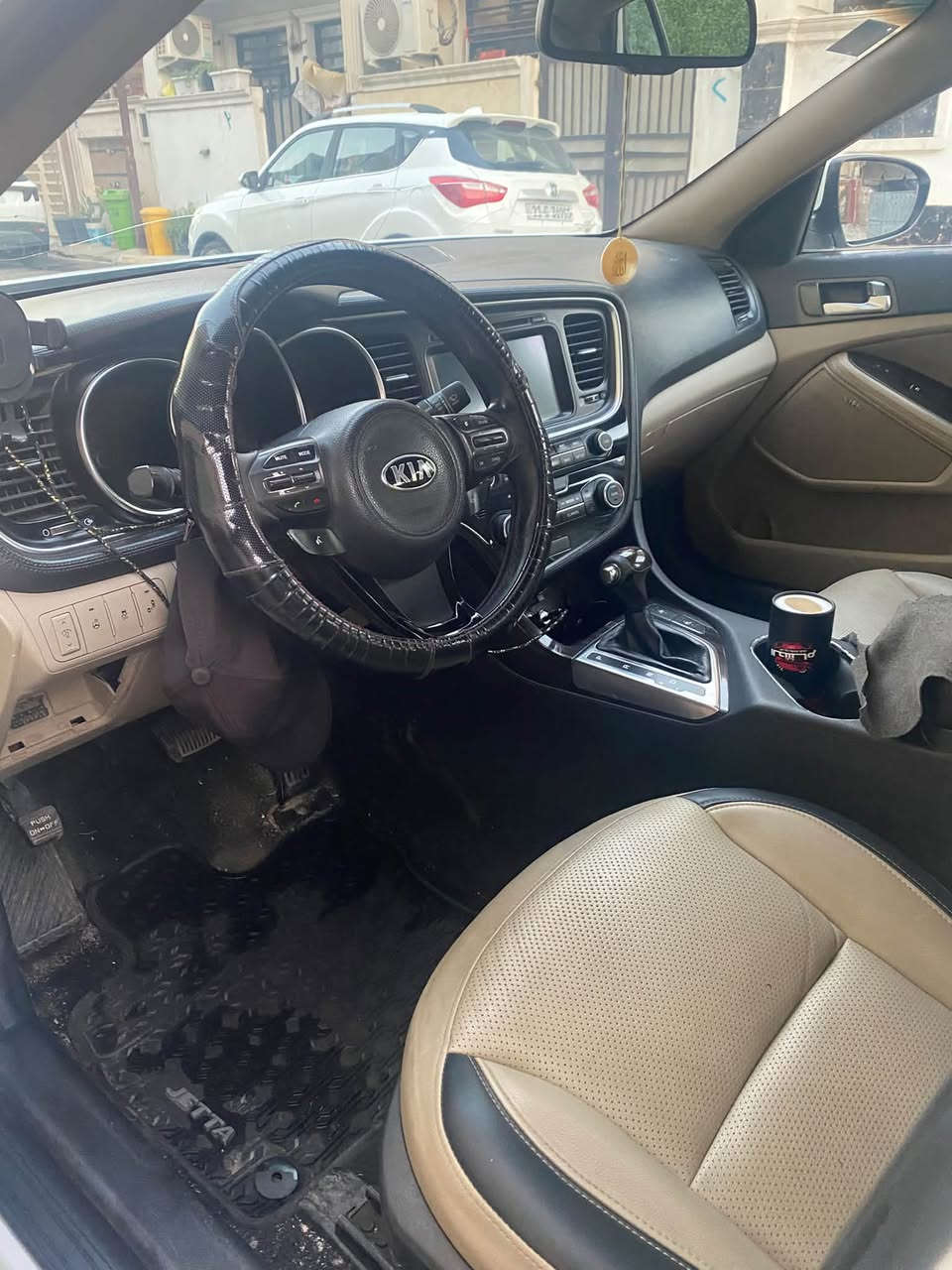 كيا اوبتما امريكي محوكgdi2400
بيها صفحة اليمين مصبوغ
يعني بس ايرباك البرده طاك
سيارة محرك وكير وتبريد مكفول
تخم تاير نظيف
فول 1/1 جميع المواصفات بيها
راداد بالمري 
اشاير مري مع الشفط
ينوراما
صاج اسود
تبريد وتدفئه كشنات
الكراسي الاماميه كهرباء
مدوشمه جلد
Sansone Jr’s مواصفات خاصه
وايدها110 وبيها مجال
الاتصال على الرقم*********** بيه واتساب
