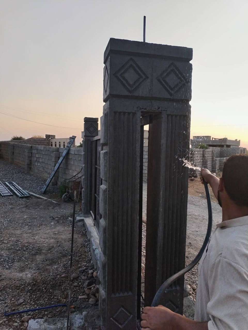 ‏" بسم الله الرحمن الرحيم "
‏
‏ {قُلْ إِنَّ رَبِّي يَبْسُطُ الرِّزْقَ لِمَنْ يَشَاءُ وَيَقْدِرُ وَلَكِنَّ أَكْثَرَ النَّاسِ لَا يَعْلَمُونَ }  
‏
‏الحمد لله الذي بنعمته تتم الصالحات تم بفضل الله وكرمه ومِنّته 
‏​نُعلن عن بدء عملنا في تأسيس وصب أبواب الحوش (الخارجية) بأعلى درجات الدقة والمتانة، لضمان القوة والجمال لمدخل بيتك.
‏​﴿رَبَّنَا آتِنَا مِن لَّدُنكَ رَحْمَةً وَهَيِّئْ لَنَا مِنْ أَمْرِنَا رَشَدًا﴾
‏​نسأل الله التوفيق والبركة، وسعداء بفضله بتلبية طلباتكم وتقديم أفضل جودة لخدمتكم.
‏​للتواصل ***********
‏عادل الصبحي الكريم
