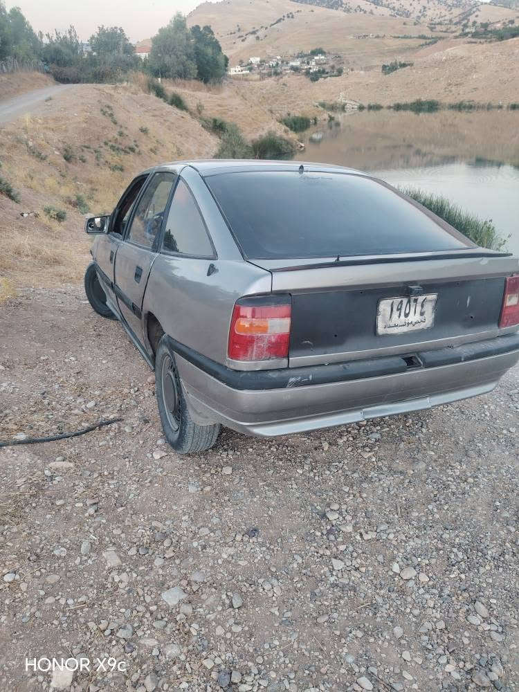 سڵاو ڤیکترا مەکینە 20توندوتۆڵی باشە مەکینەکەی لەزەخت دوکەرێکی کەمی هەیەدەعمی قورسی نییە مۆدیل1991 موسو بڕاوەیی بەشەرت تەقەو ڕەقەی باشه ئاڵوگۆڕ دەکەم له سەر دڵ گرتن تازە بۆیاغ کراوە بۆزانیاری پەیوەندی بکە *********** كويسينجاك, أربيل
