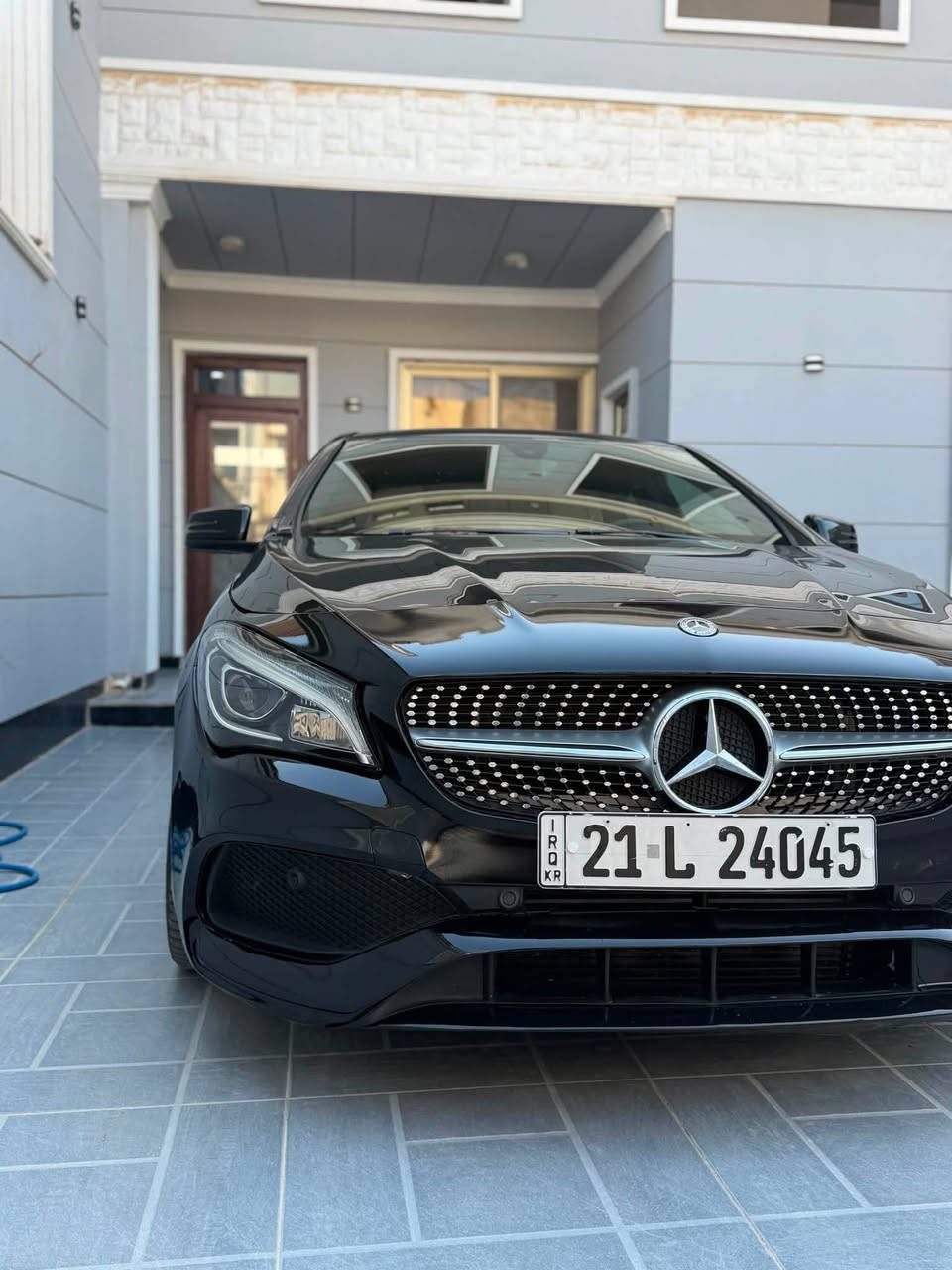 ‏Mercedes-Benz CLA250 2018
السعر مناسب جداً
وارد المانـي
بدون صبـغ فقط تبديل قطعتين بلادي
والسيارة منزل سوناره وتقريره بالمنشور
مواصفاته فول
إضاءة داخلية محيطية (Ambient Lighting)
Apple CarPlay - Android Auto
Sport / Comfort / Eco
نظام النقطة العمياء (Blind Spot Assist)
مقاعد جلد كاملة
سقف بانورامـا
محرك وكير كفالة
ماشية 72,000 الف
كاميرا خلفية دوارة 
تبريد ثنائي المناطق
تخم تايـر جديد (اصلي) 
رقم وسنوية وهزه جديد
تحويل مباشر
سعره 174$ وبيه مجال
مكـان السيـارة تكريـت
اي استفسار اني حاضـر
***********
