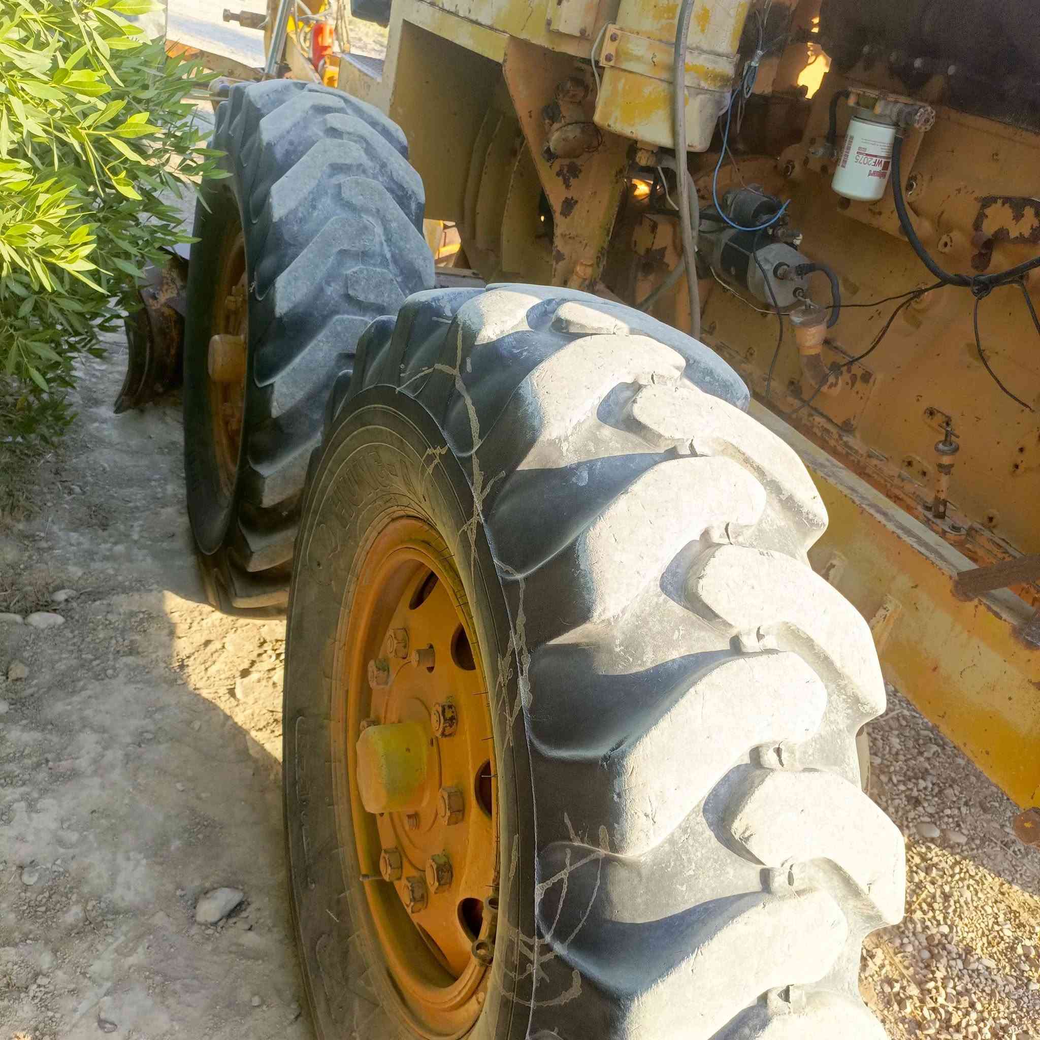 كوماتسو بلاديه كير محرك اكسل مكفوله على كل عيب لاصرف ولا تبخير مميزه مامفتوحه رقم وسنويه رقم ديالى الماني تحويل مباشر اتصل ***********
