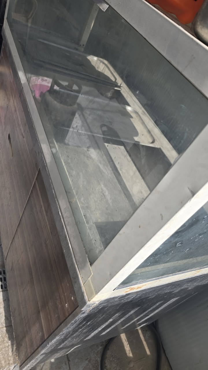 ديوانيه • عدة مطاعم • طباخ ٥ عيون