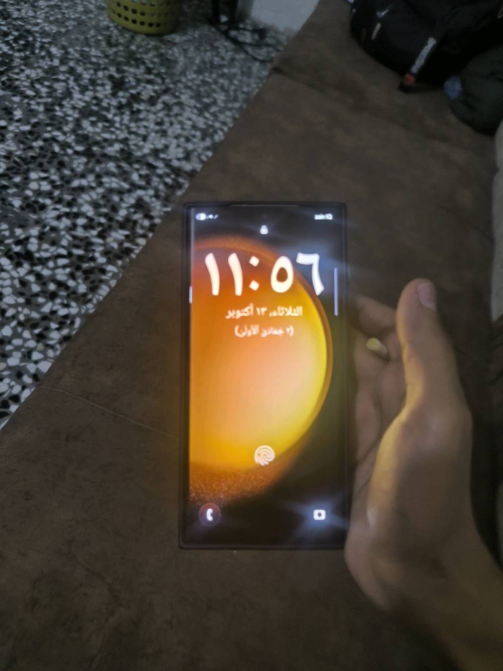 اس 23 الترا • ٢٥٦ • شاشة أصلية