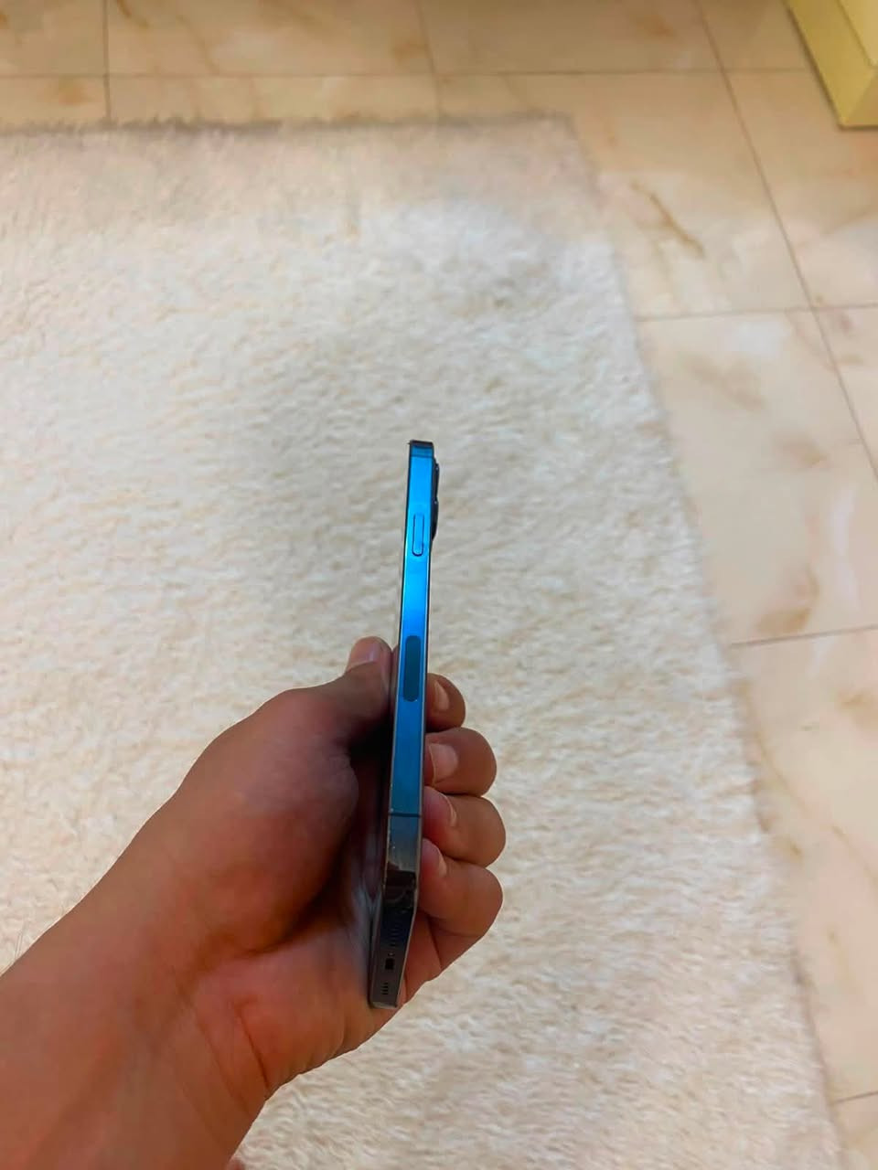 ثنعش برو ماكس
كلشي مبدل بي 
بطارية اصلية 
كامرة 
وشاشة اليوم شديتهة ب ١٥٠ الف ومكةة 
*********** واتساب مكاني كربلا الحر الزغير 
اول ما نزل اخذتة ولليوم
