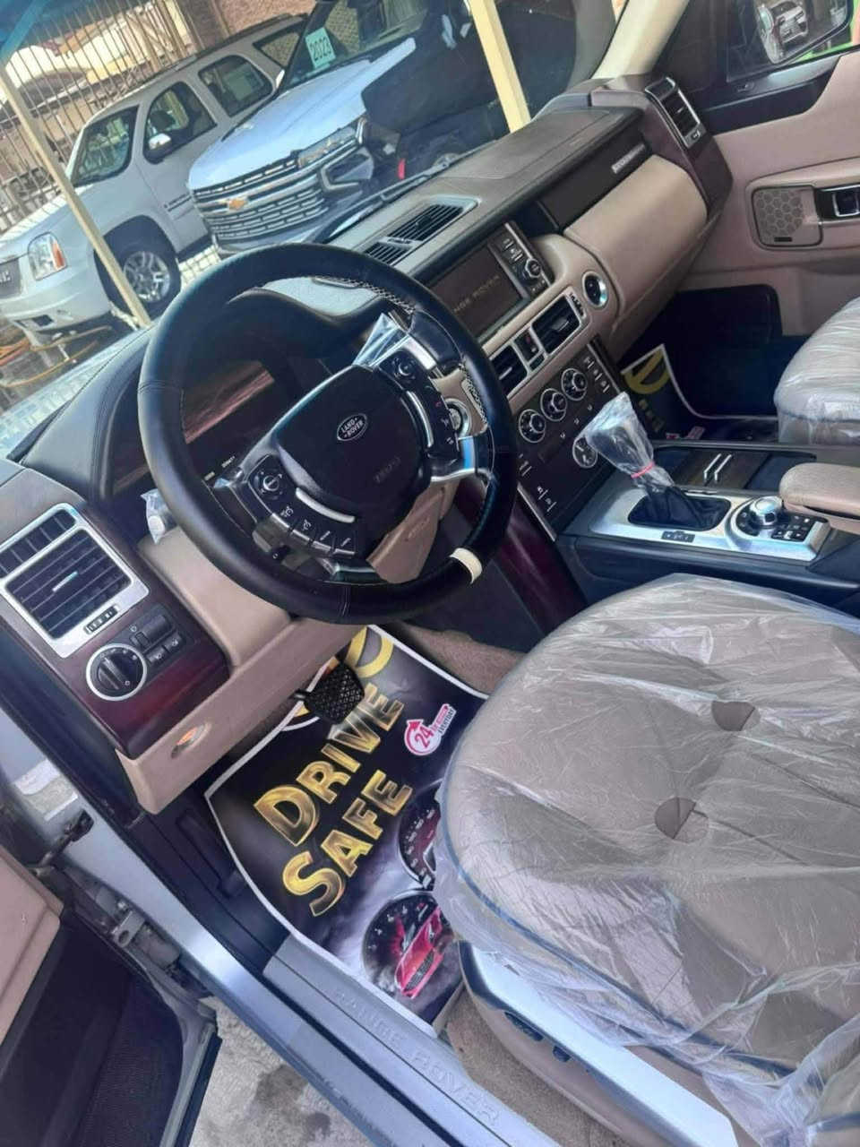 سلام عليكم
فوك للبيع او مراوس سياره جديده اخت الزيرو شرط التراي والفحص 
تليفون ***********
