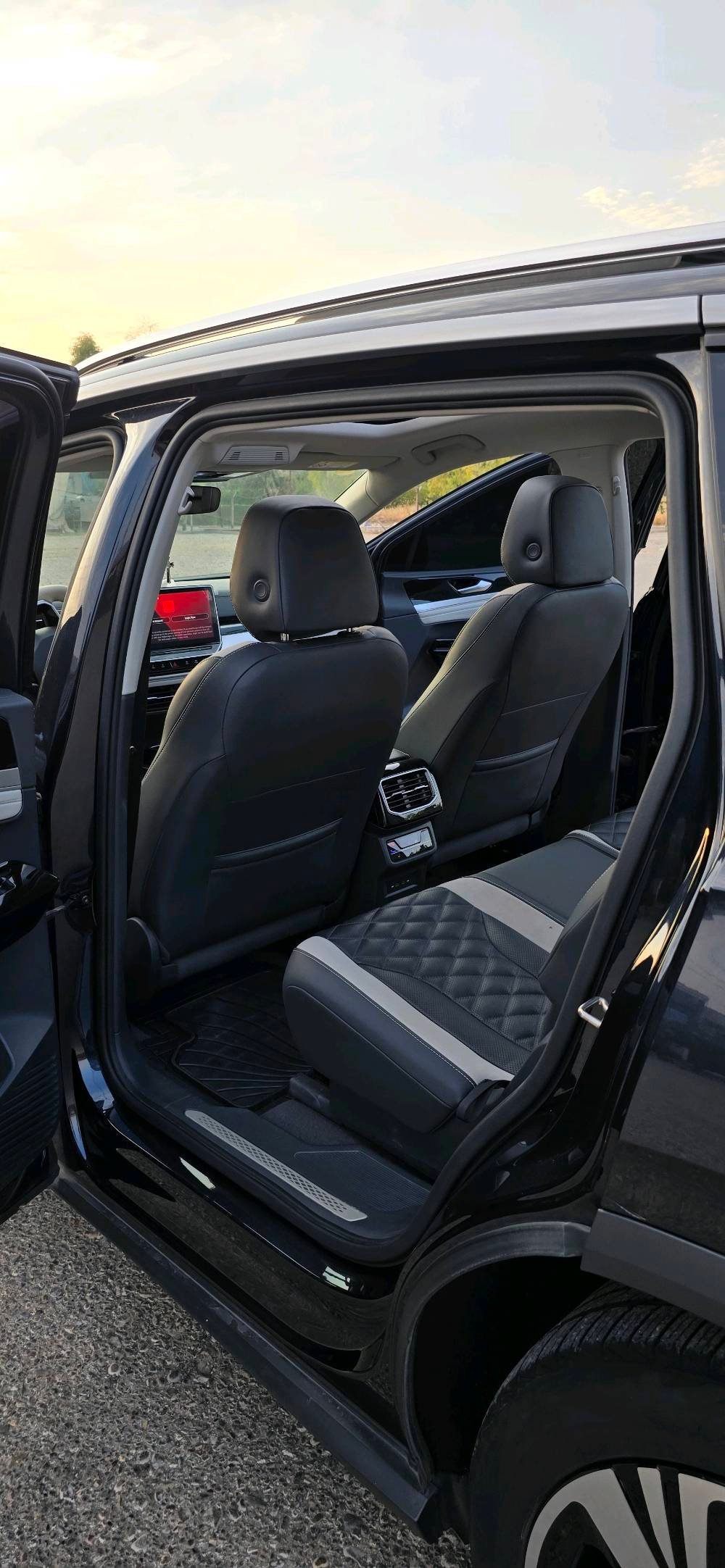 فولكس فاكن Volkswagen ID.6 Crozz Pro موديل 2022
محرك كهربائي بالكامل
العزم 310 نيوتن متر
دفع خلفي RWD
بطارية 84.8 kWh
مدى قيادة يصل إلى 600 كم
💎ــسعر✅:: الــرد تلقائــي📮
شاشة حديثة ونظام تقني متطور
سقف بانورامي
كامرة 360 درجة
بصمة وتشغيل Push Start
مصابيح LED
حساسات ركن
شحن سريع
سيارة عائلية مريحة ومناسبة 
للاستخدام اليومي والسفر
ارقام التواصل::   ***********
#Volkswagen
#فولكسواكن
#فولكسواجن
#id6
#معارض_اربيل
#معارض _العراق
#اربيل
#العراق
#معرض
#سيارات_كهربائية
