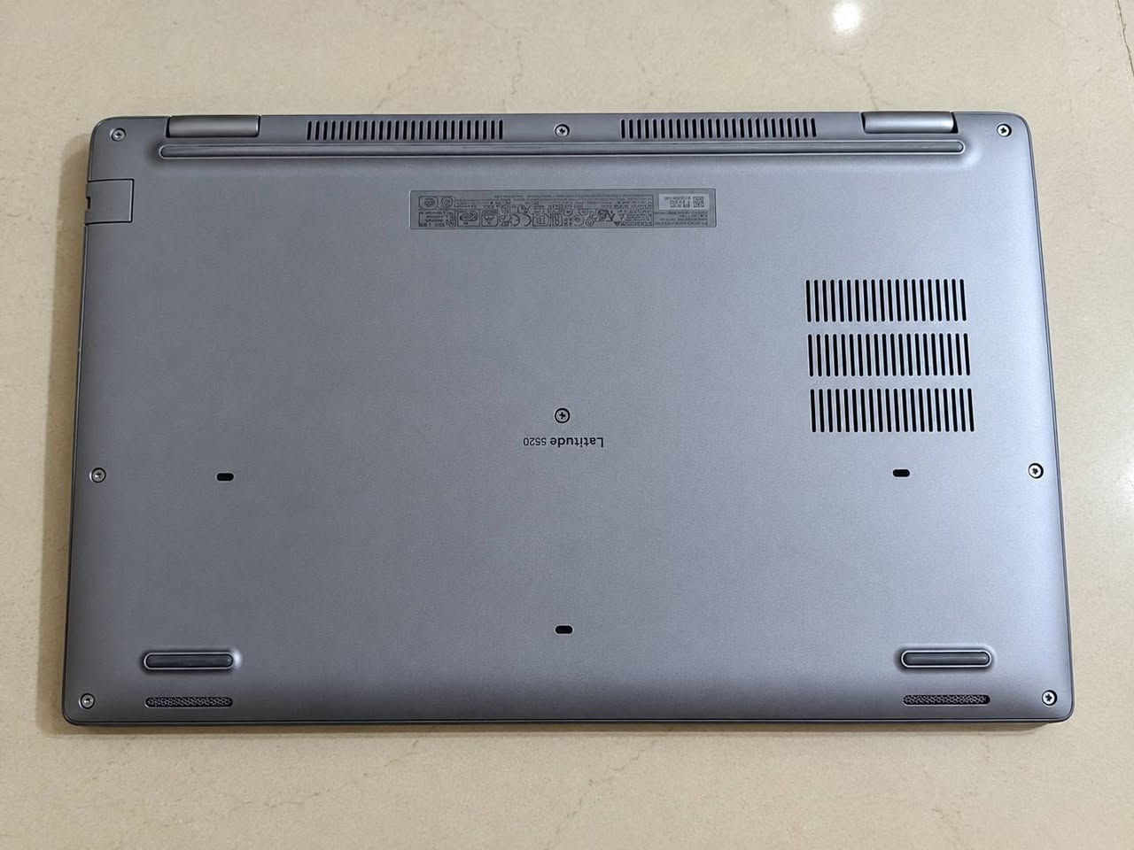 لابتوب للبيع Dell Latitude 5520
المواصفات:
• المعالج: Core i5 جيل 11
• الرام: 16 جيجا
• الهارد: SSD 512
• كارت الشاشة: Intel Iris Xe
النظام Windows 11 pro 
الملحقات شاحنة اصلية 65 واط
السعر: 400 الف
المكان: ديالى خان بني سعد
للتواصل على الرقم واتساب
***********
