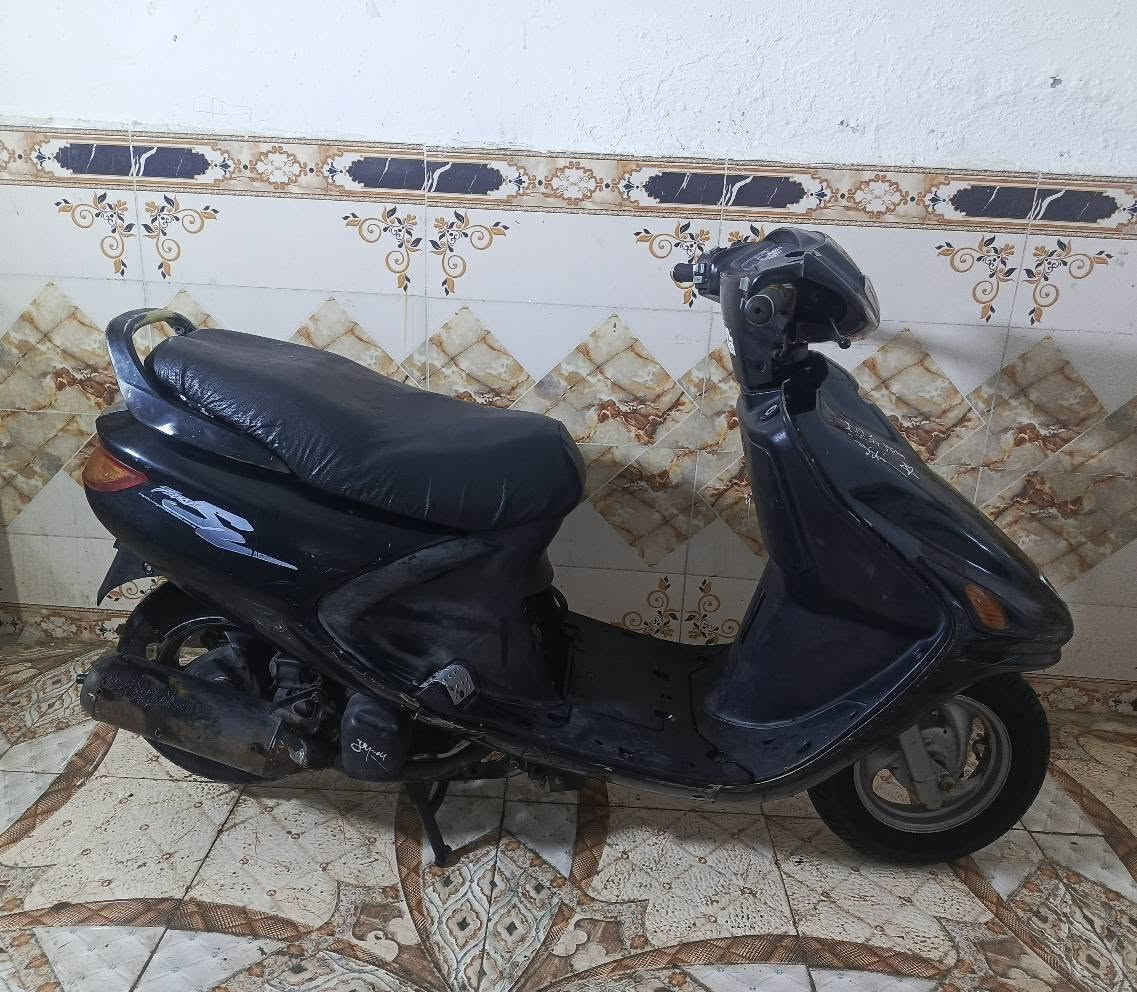 دراجه فراشه للبيع مكينه ناعمه توها مجفته صارلها 3 ايام بعدهي ع سحك  وكلج خلفي جديد  كلها شغاله سلف هندر اشاير لايتات  هورن  سعر 275 بيه مجال مكان بصره حيانيه اول لاين  *********** البصرة, العراق
