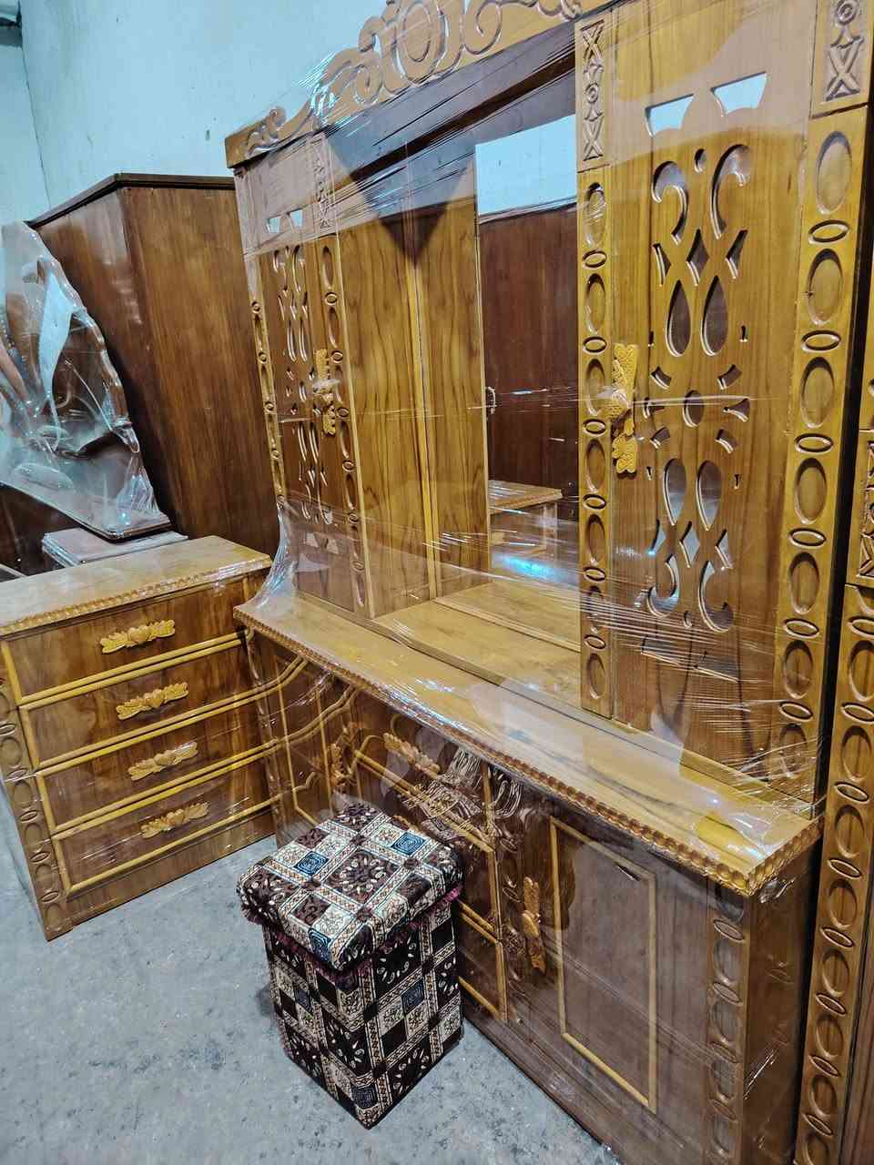 غرفه 5باب ملحق ابراج صبغ حراري السعر 950عنوان موصل ***********

