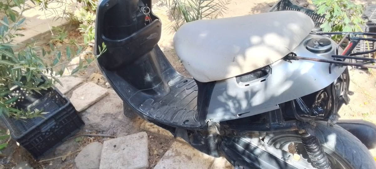 سلام عليكم 
دراجه بتره للبيع 
نهضه ومعدل ونعومه 
مفتوحه مره وحده دراجه كلشي بيها بلاد 
كفرات اصليه ضفيره زلغ ما بيها كلها كلبس 
ما وياها غراض بس الي بالتصوير 
سعرها 215 وبيها مجال 
*********** واتس أو اتصال
