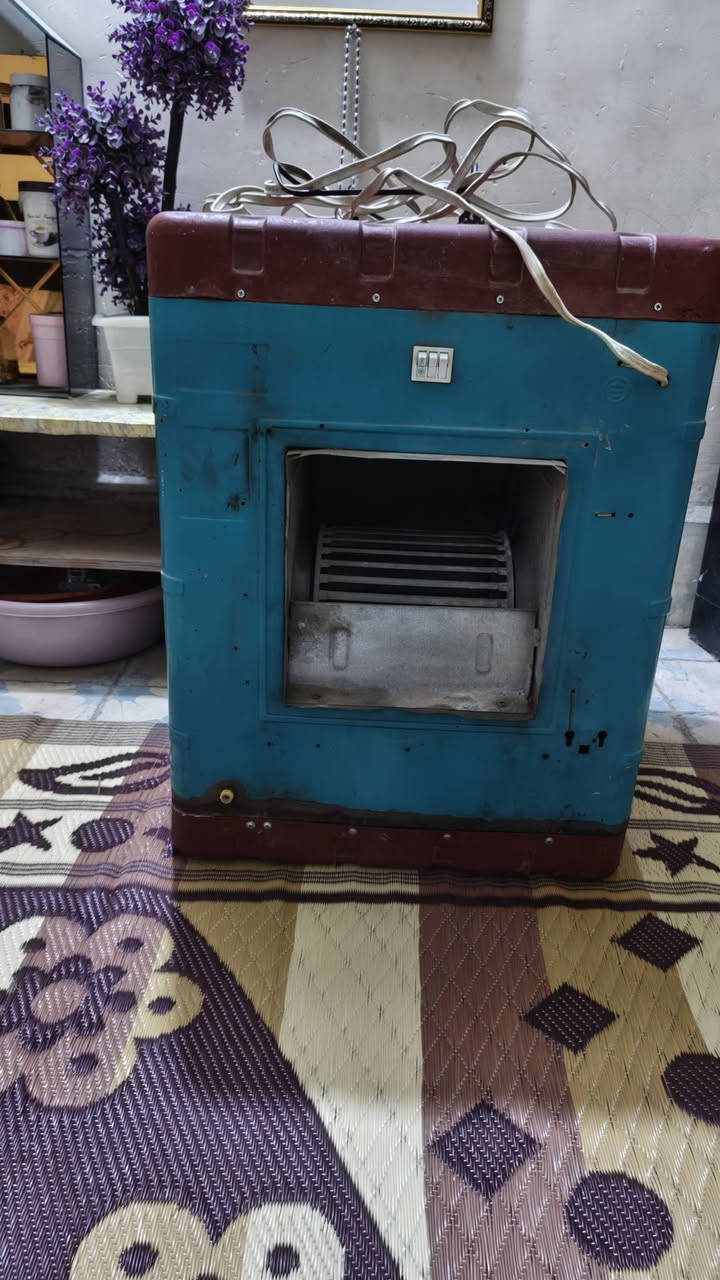اغراض نظيفه للبيع كل من وسعره العنوان كربلاء حي العامل الشراي يتصل فقط***********
