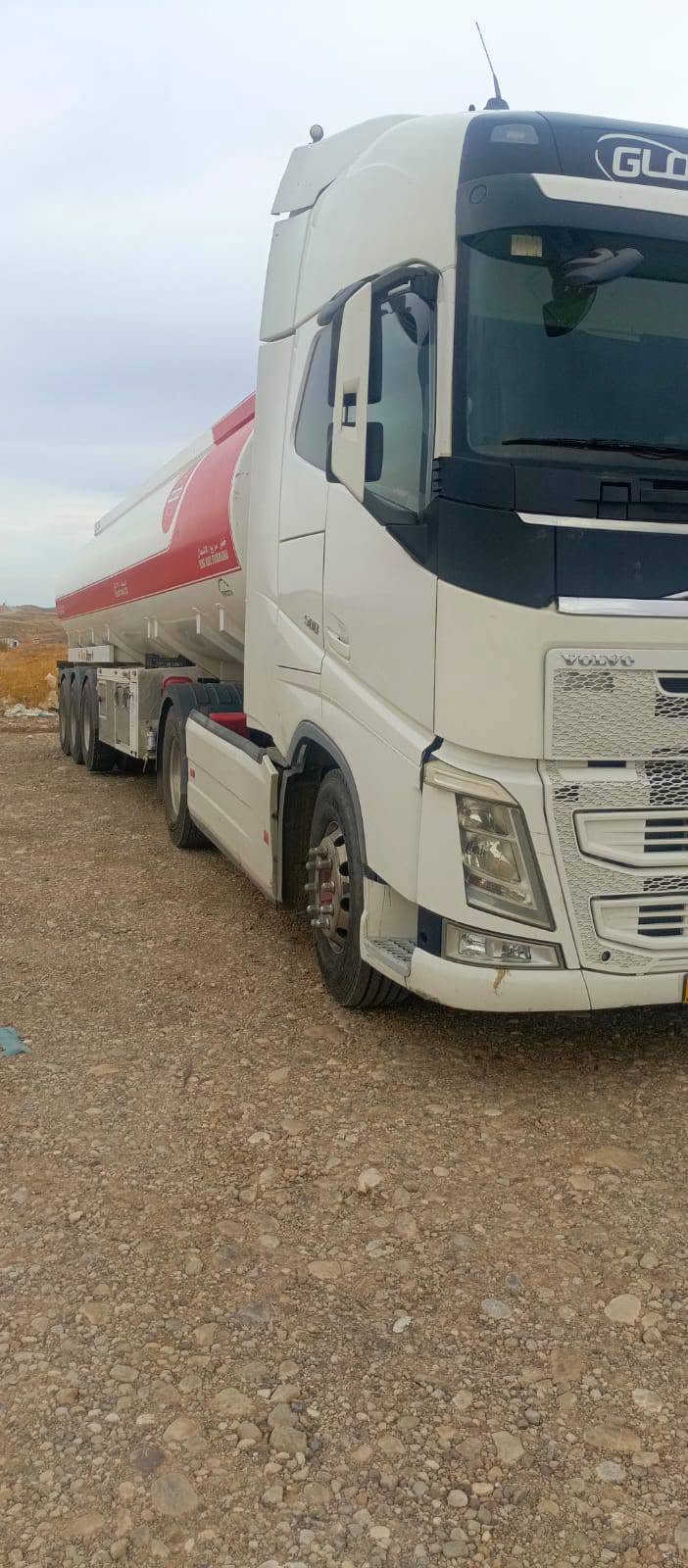 فالفو وحش موديل 15 تانكي موديل 25 مكينه حجم 500 هاف سيارة نضيفة جاهزة لشغل بدون طوناج مال شمال مابي طوناج سعر 550 بيها مجال شي بسيط ***********
