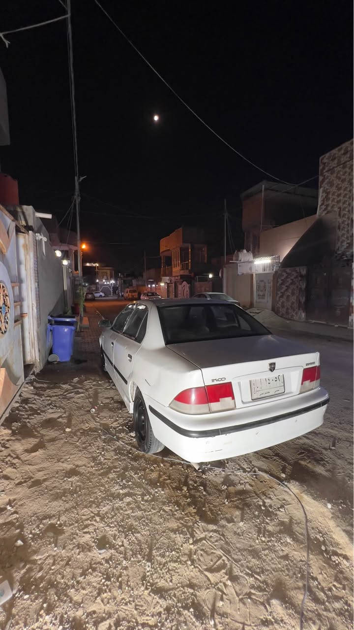 سمند موديل ٢٠١١
مكينة مجفته جديد على السحك بعدها
كير يخبل
حداديه ٨٠٪؜
تبريد شغال 
كهربائيات كلها شغاله 
سيارة خير من الله 
سعرها ٣٧ وبي محال بسيط كلش للشراي 
*********** النجف, العراق
