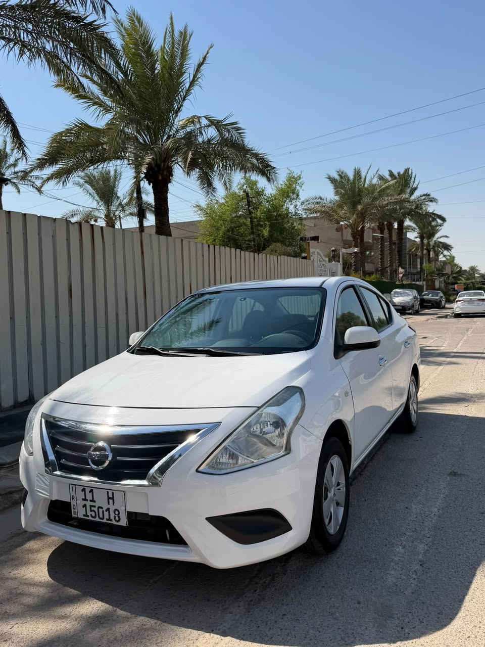 سلام عليكم نيسان سني 2018 هندي بليته زركه 

محرك وكير ع وضع الشركه مامفتوحات شرط 

السياره جديده وجاهزه مابيها نقص ابد
تخم تاير 
تبريد ثلج 
شاشه + كامره 
تحكم مقود 
يدات نيكل بلاد 
جناح خلفي 
مكفوله من الضربه والصبغ والتبديل عده رصعات بسيطات ومسحوبات بارد  
مكاني بغداد البلديات 
وسعرها 97 وبيه مجال بسيط للشراي 
***********
