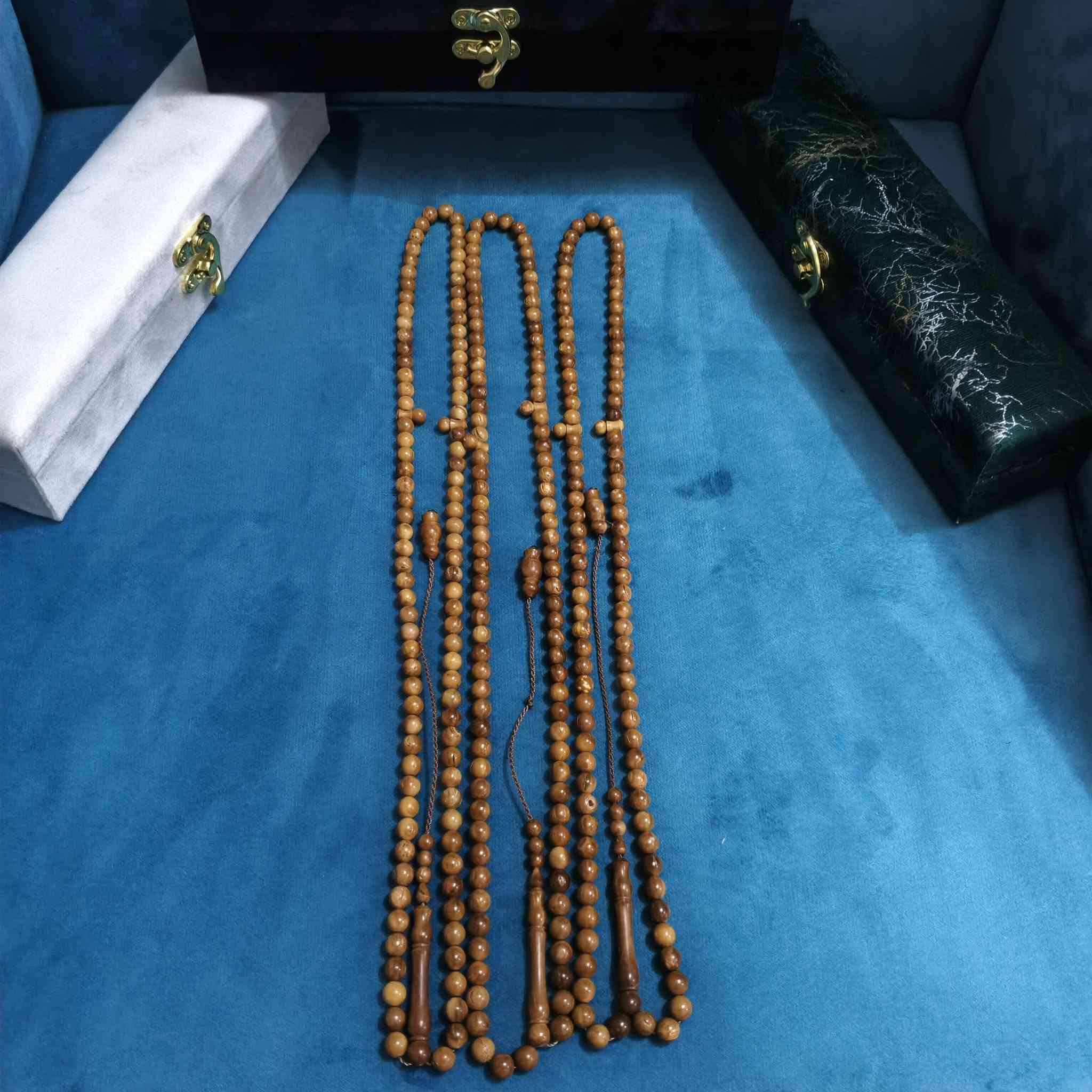 3قطع نارجين كوك 101كصه مدعبله  (ب20الف )
يسر البحر الاحمر جراحه مصريه/ فاير نار (ب35الف )
حجر الباي زهر الاصلي (ب25الف )
للتواصل /***********
