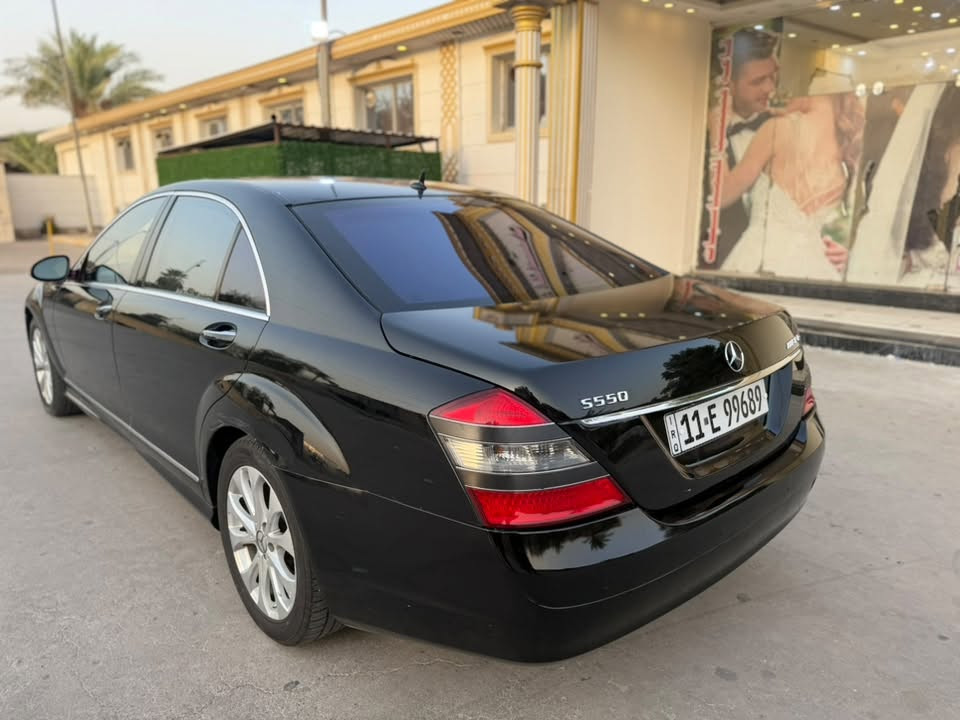 فووول مواصفات مرسيدس S550 وارد يابان  موديل 2006  جديدة جاهزة من كلشي حدادية كير محرك تبريد 
ماشية 200 الف كيلو   
باب طويل لارج
ابواب شفط 
5 بردات
ويل كب عين الشمس
حساسات امامي خلفي 
نظام صوت هارمن كاردن
فتحة سقف
داخل جلد بيجي ملكي
كشنات تدفئة وتبريد ومساج وخزن VIP
بردة خلفية كهرباء
مرس قلابة وشفط
جكات 
صندوك شفط
مكينه 8 سلندر 
مكان السيارة بغداد
السيارة كلش جديدة   
بدون ضرر ولا حادث بيها رش صبغ مال يابان السيارة جديدة ومابيها كل نقص
السعر 150$
 :***********
