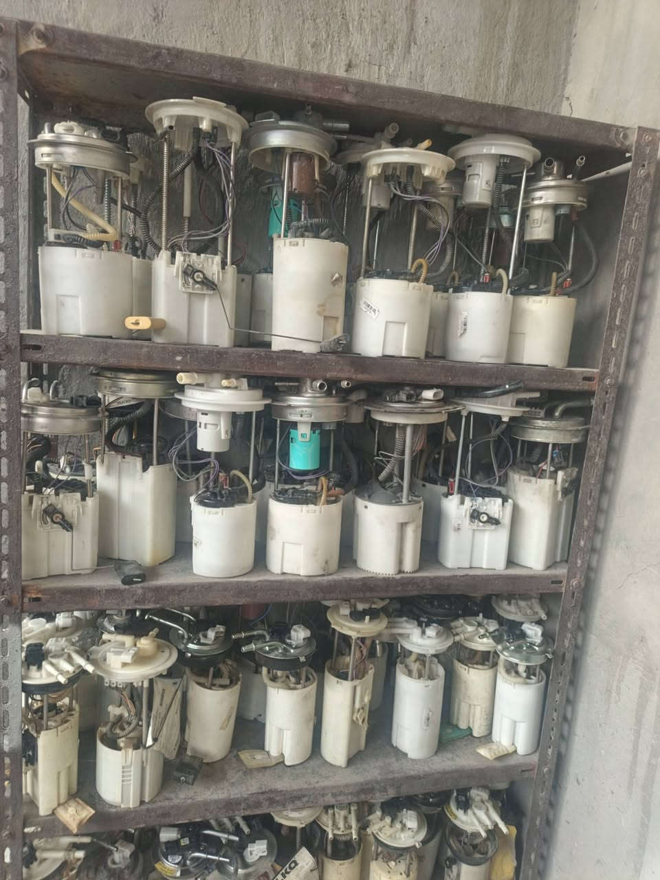 من رخصت مدير الاكروب والأعضاء المحترمين 
وصل عبوات فيت بم أمريكي تفصيخ  ( من موديل 2000 الى 2020 ) جمسي شوفرليت يوكن سفانا امباله ابلندر  ( بأسعار 
مناسبه)  جملة فقط جملة  فقط مكاني بابل   ***********
