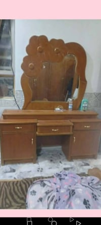 غرفة نجارة • خشب • ٦ أبواب