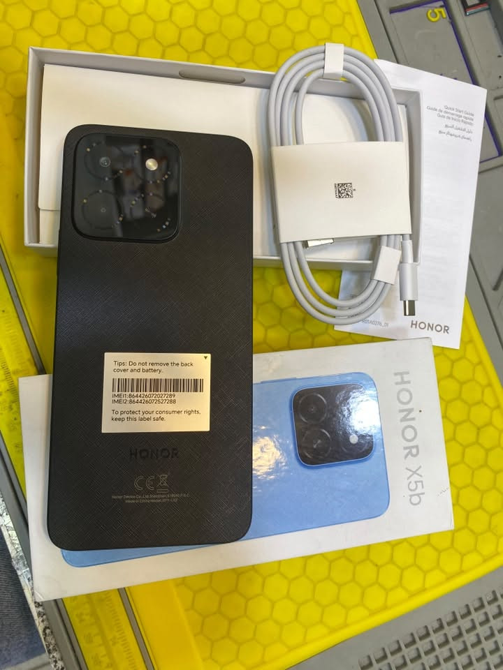 السلام عليكم
HONOR X5b Pro 
جديد مستخدم 3 ايام فقط كامل ملحقات والجهاز بعدة ما معرب يعني بعدة ممستخدم ابد ذ64 سعر 140 مكاني البصرة التنومة واتساب ***********
