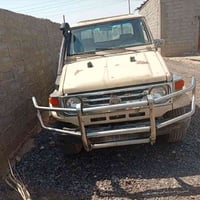 عندي هاي تيوته مديل 2000 بدون ارقام مكفوله  منرعشير وكلشي   مكينه 3000...