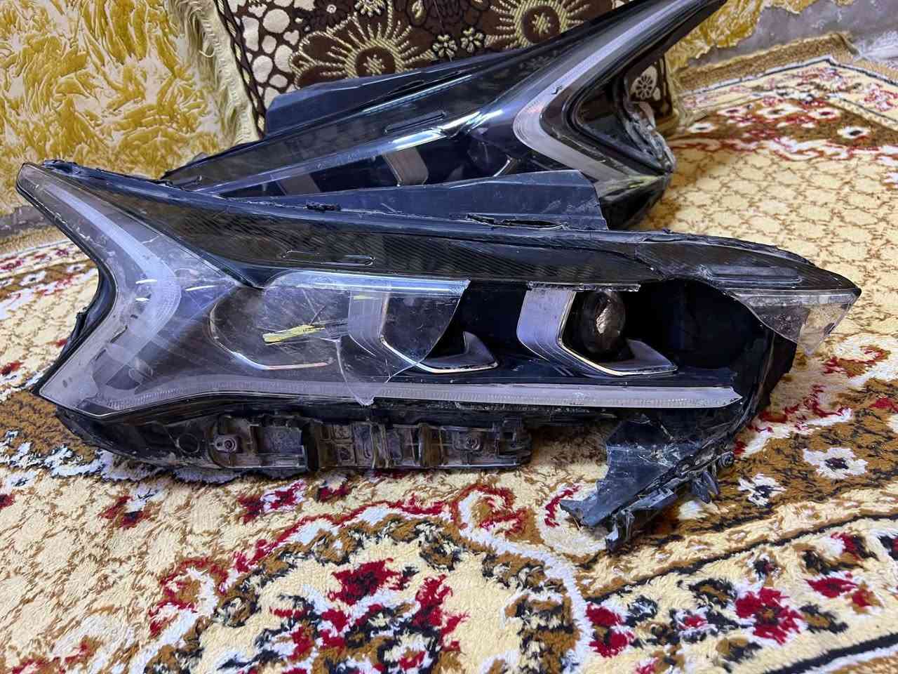 سلام عليكم  البيع لايتات  كي فايف  مديل 22 واحد مكسور جامه وثاني مابي شي علق وجيك خاص ***********
