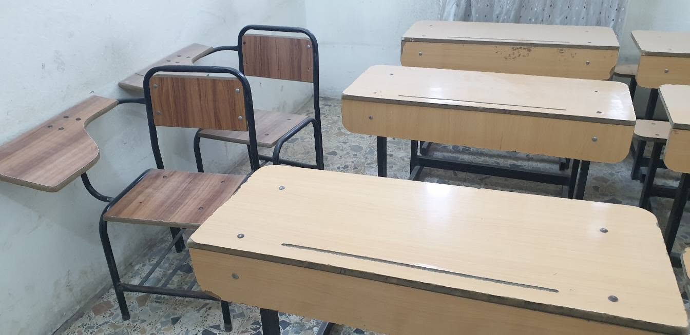 السلام عليكم ورحمة الله وبركاته
أغراض معهد للبيع :

رحلات كبيرة نفرين عدد 12
رحلات صغيرة نفر واحد عدد 16
كرسي جامعي عدد 9

كراسي استل ستيل جلوس رباعية عدد اثنين

كما موضح بالصور أدناه

المكان : بغداد مدينة العبيدي قرب السوق الشعبي 

للتواصل واتساب على الأرقام التالية :

***********
***********
***********
