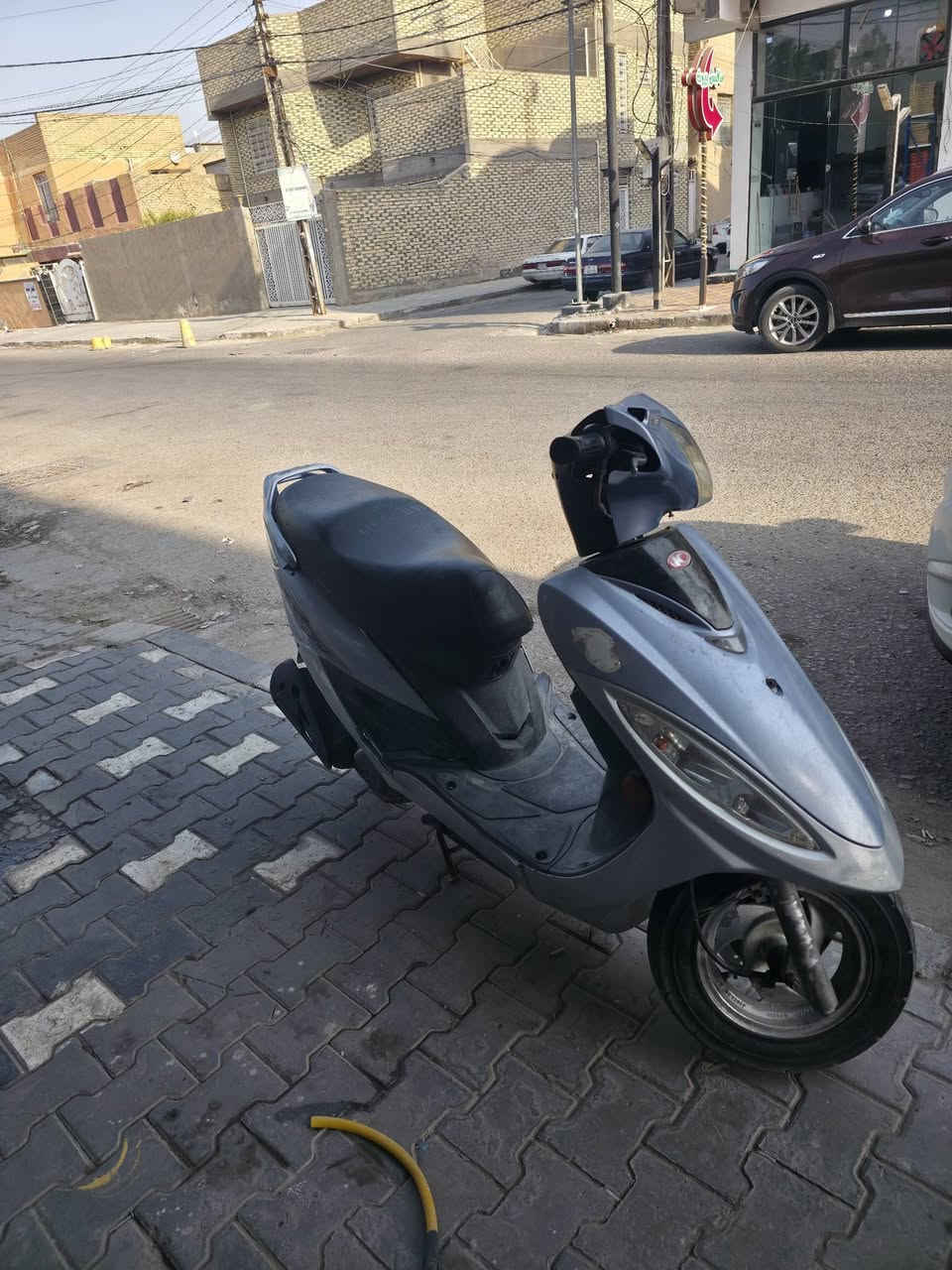 جي فور للبيع ختم وحد مكينه ما مفتوحه كامله كهربائيات كله شغال سعرها.600
***********
