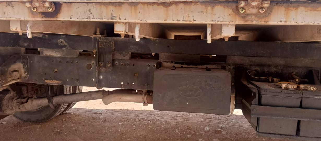السلام عليكم للبيع هونداي كنتر HD65 موديل 2001 رقم قادسيه دولي سنويه ما ساقطه مكينه وكير مجموعة ميتسوبيشي شاصي مكفول لا فطر ولا كسر فحل 6 استد تخم تاير زوج باتريات السياره جاهزه للعمل السعر 110 وبيها مجال مكان السياره نجف للاستفسار الاتصال ***********
