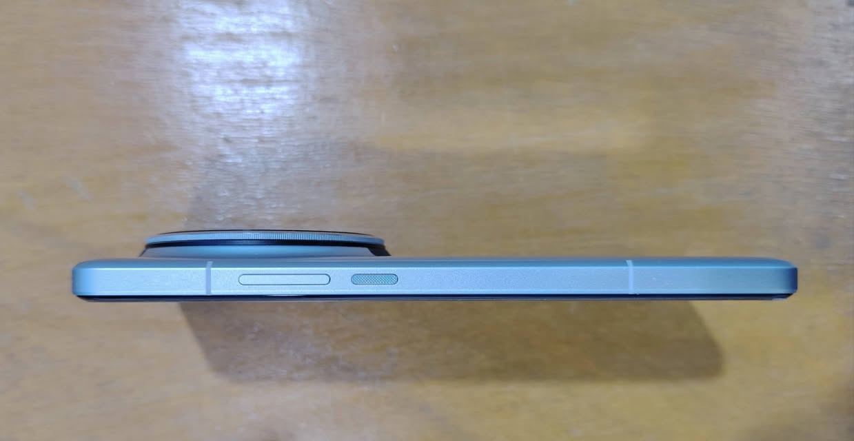 للبيع Xiaomi 15 Ultra – نسخة 1TB 🔥
📱 جهاز Xiaomi 15 Ultra سعة 1 تيرا
✨ نظيف جداً جداً ومحافظ عليه
🔋 صحة البطارية 98%
📦 كامل ملحقاته وعلبته الأصلية
⚡ الشاحن والكيبل وجميع الملحقات موجودة
✅ الجهاز خالي من الكسر والضربات
✅ استخدام شخصي ومحافظ عليه
💯 مناسب للي يريد جهاز فئة عليا بدون وجع رأس

📍 المكان: البصرة
🤝 البيع للجاد فقط،يتوفر توصيل والفحص حق المشتري قبل الاستلام.

📩 للاستفسار والتفاصيل مراسلة خاص
