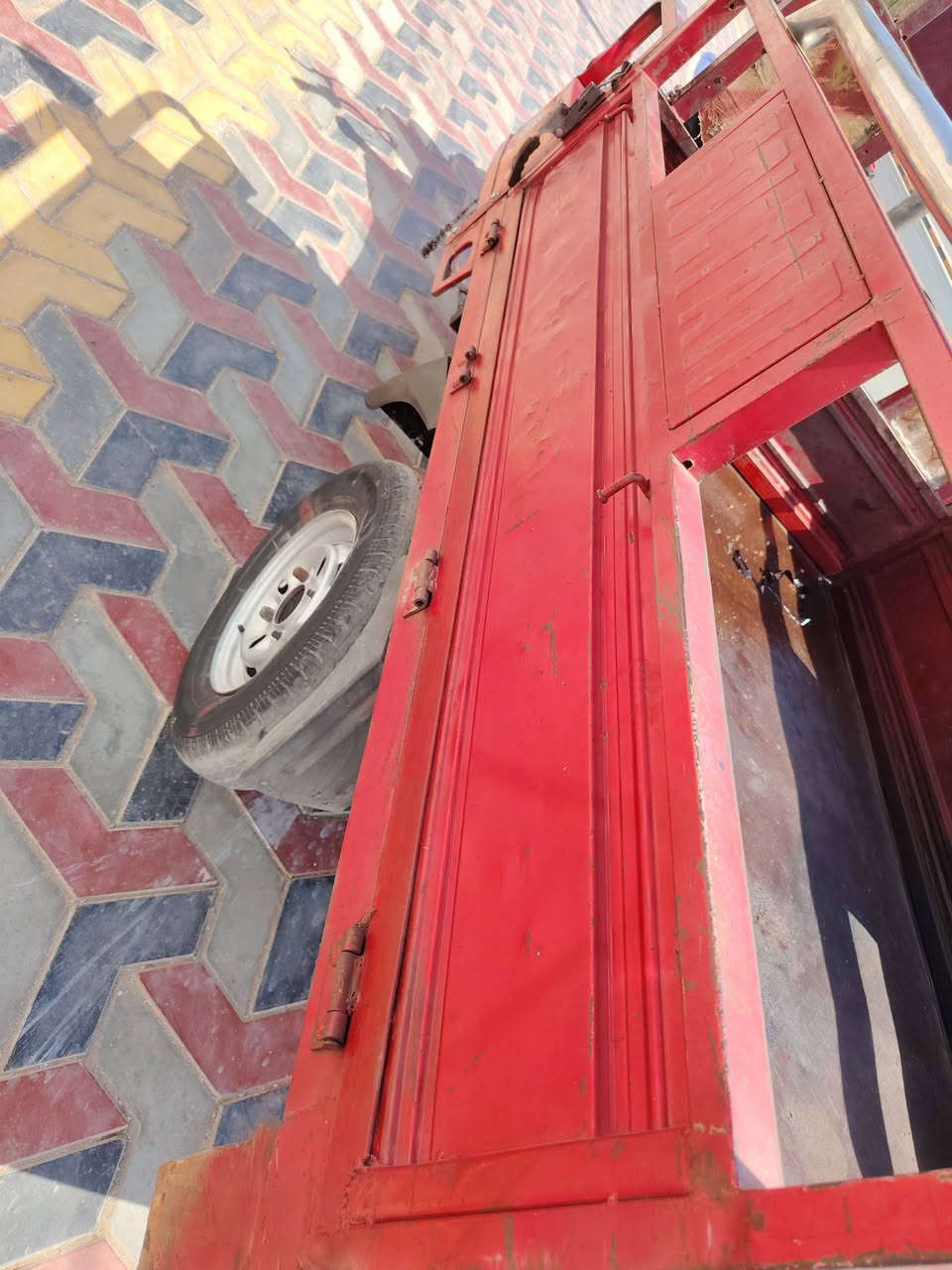 سلام عليكم ستوته لبيع سلطان ستوته نضيفه موديل 18 وراق كامله وكيله بشارع بغداد سعر مليون و800شراي يتصل ***********
