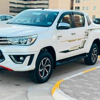 2020 TRD 6 سلندر بصمه جديده  السياره بيها شخط ع كدر شبرين رش فقط سعرها...
