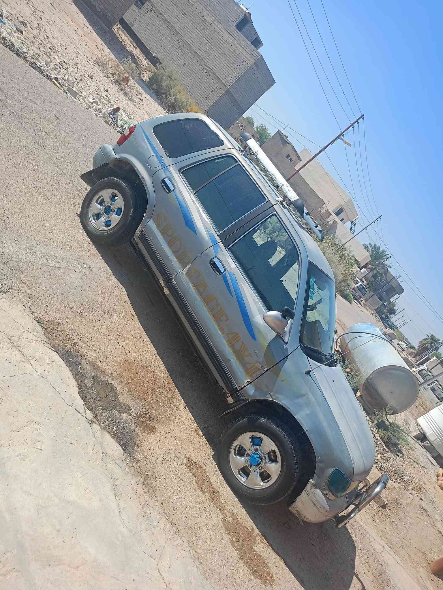 للمراوس فقط بكيا حمل حتلو كشر تعبان المهم كير ومكينة وشاصي زين
سبورتج 
موديل 1994 رقم بغداد  كير عادي مكينة وكير وشاصي كفالة شرط التحويل 
مكاني ديالى / سيف سعد
