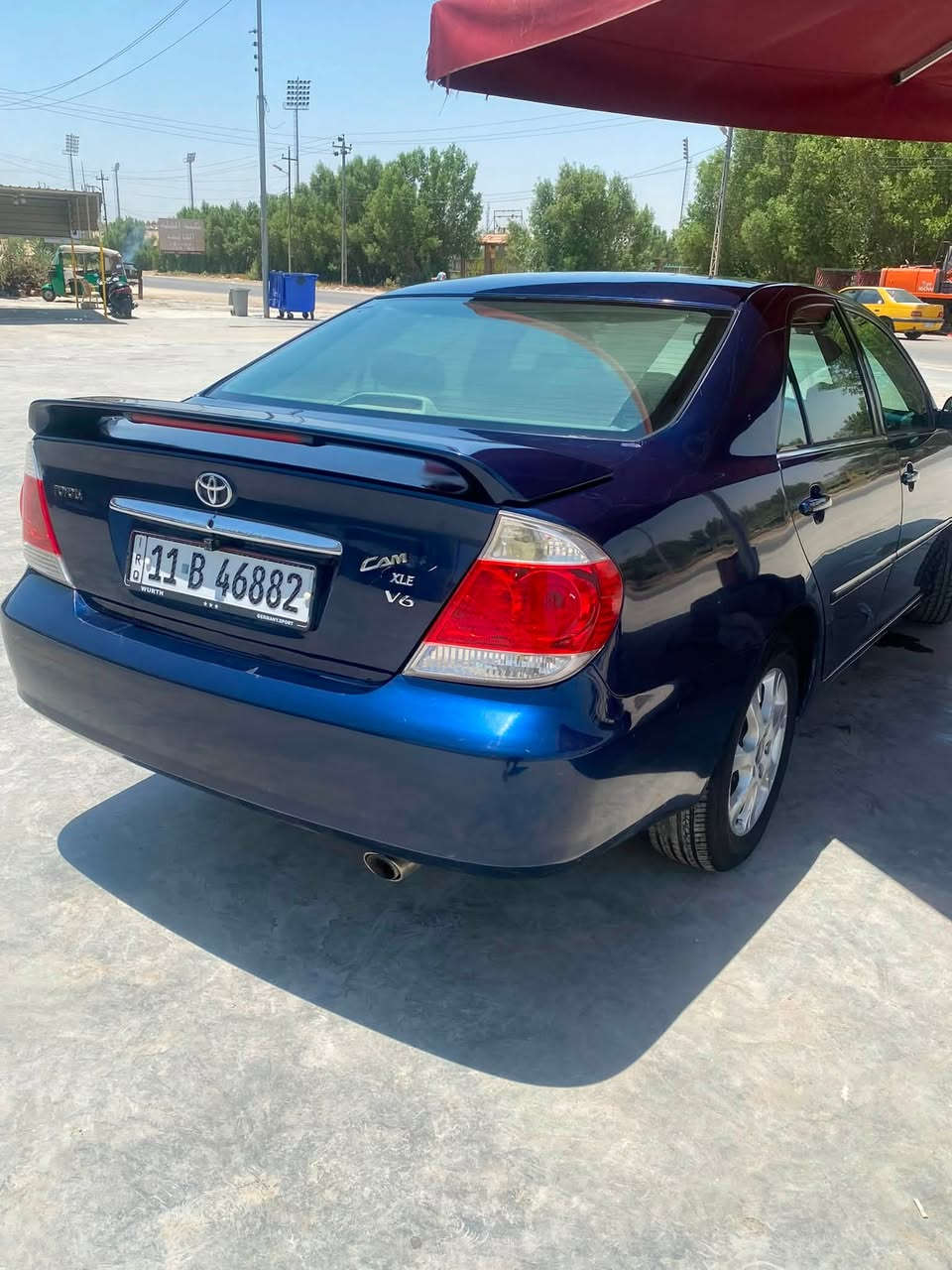 سلام عليكم 
كامري موديل 2005 xle V6
 فتحة جلد صاج سايد بريك جوة الحديث
بردة بلادية ويل كب بلادي تاير باتري جديد
تبريد ثلج تدفئة حساس تاير abs
السيارة جديدة ترتيها حلو
بيها طخات وجرد ومصبوغة عام باب مبدلة اصلية 
مكاني بابل المسيب 
السعر.   88 وبيها مجال قليل
للأستفسار : ***********
