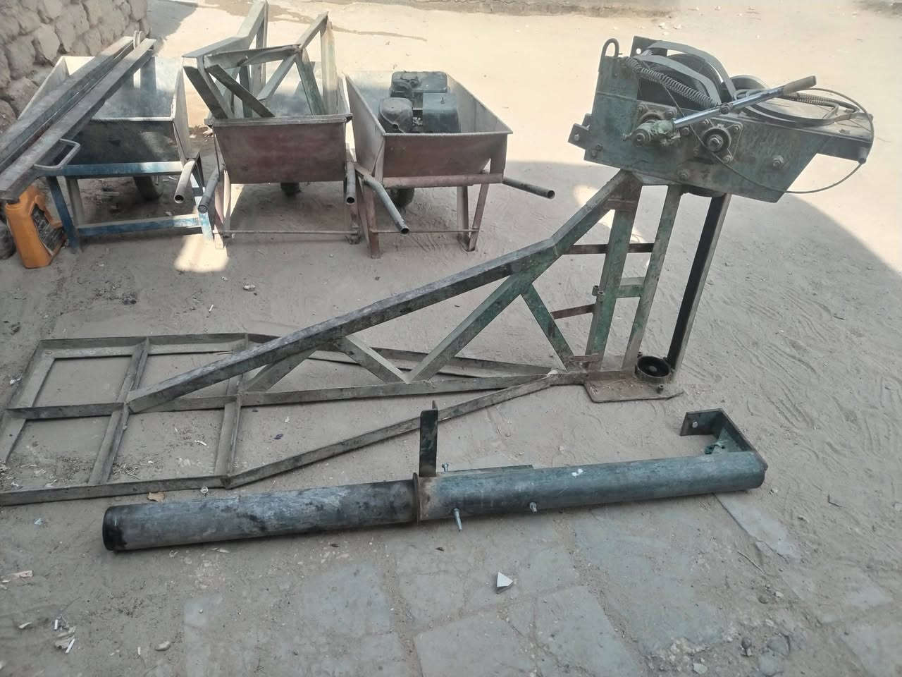 ونج للبيع
فلاوين حديد أهين
ماطور نظيف
تلث عرباين شرط التصعيد
ماكيات بالجيس
السعر 900  مكان الرميثه. *********** واتس اب
