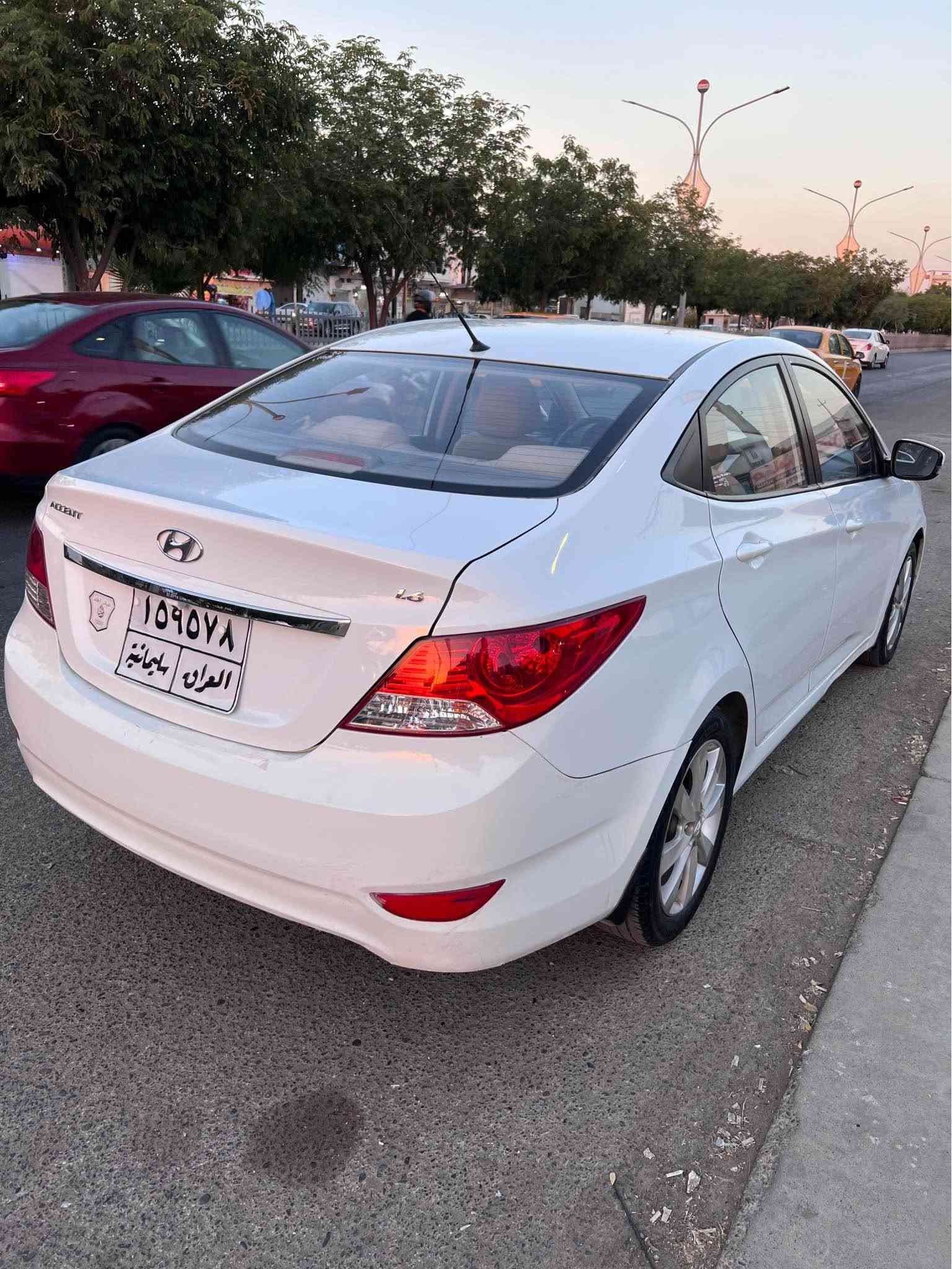هۆندای ئەکسێنت ٢٠١٤ بئ بۆیاخ بئ دعم 
سەیارەکە وەک شەریکە ماوەتەوە تەنها ٩١ هەزار ڕۆیوە 
گێڕ و مەکینە بەشەرت یەک برخوی نەکراوەتەوە 
سەرف و بوخار و دەنگ و هەلمیشی نیە 
Abs
ناوزەرد 
ئاوینە ئیشارەت 
فۆلیوم 
تەنها سلاید نیە 
جەند تێبینیە وردی هەیە هیج تری نیە 
لە چەمچەماڵ 
تحویل بەشرت 
بەناو خۆمەوەیە 
لە چەمچەمال
***********

***********
Vip car for drive شمشمل, السليمانية
