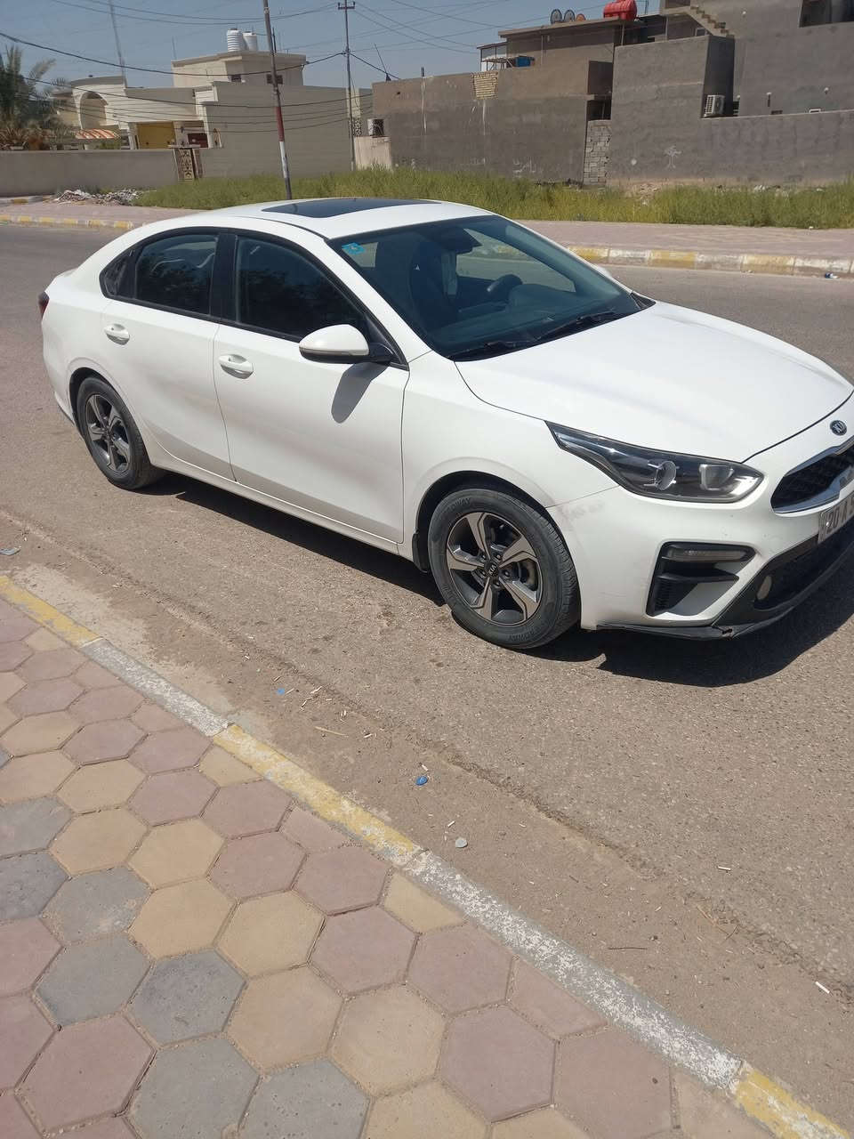 السلام عليكم سيراتو خليجي ٢٠٢٠فول مواصفات عدا البصمه كير محرك مكفولات وبيها سونار عارضها١٤٥وبيهة مجال ***********
