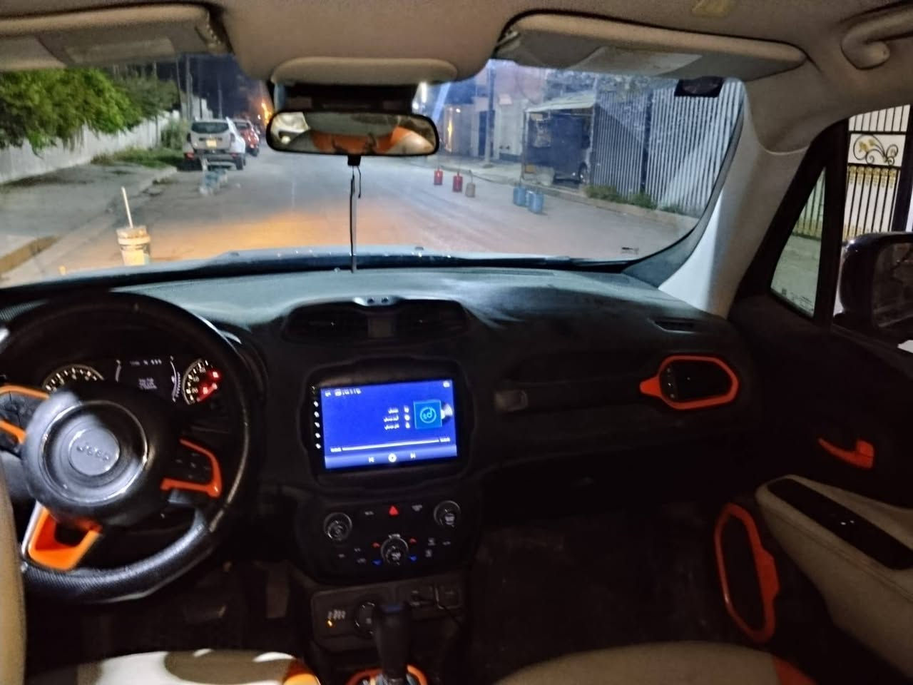 السلام عليكم ورحمه الله وبركاته جيب رنجيت موديل 2019 سياره مال بيت ممتعوبه مشايه 60 الف حادثها خفيف سعرها 110 عنوان بغداد 
الاستفسار *********** به اسمي

