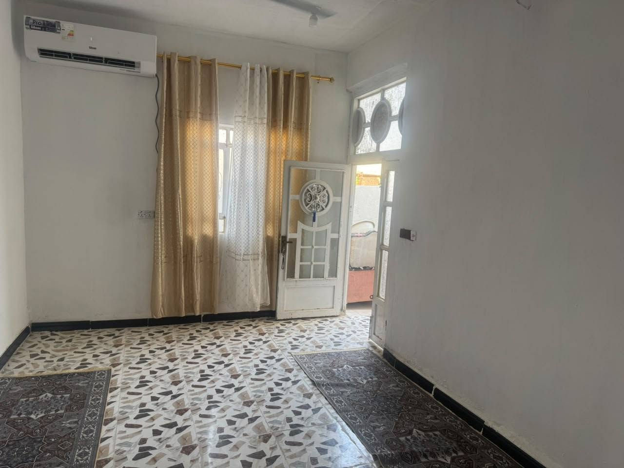 بيت للبيع • بل البيضاء • قرب السدة الثانية