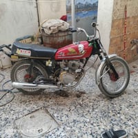 دراجه  كلك كير نامه شلعه معدل بيه عقل رياضي  200, وهذه رقمي 0785231079...
