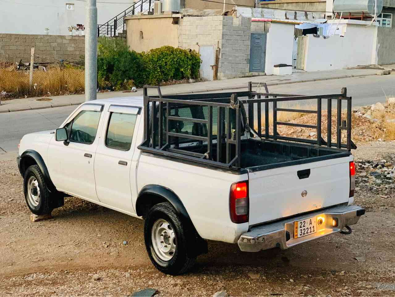 نيسان بيكاب • ٢٠٠٢ • دبل اكسل