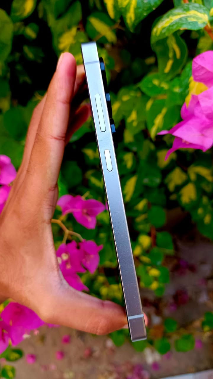 سلام عليكم 

 اخظر تيتانيوم S25 ultra  1TP شرق اوسط دبل sim ذاكره تيرا يعني 1024GB
الجهاز كامل ما بيه اي نقص مكفول من كلشي الجهاز مثل ما موضح بالصور.
 الجهاز نظيف بيه حمايه عدسات  وسكرين برايفسي وذني الملحقات يجن وياه.
(3 كفر ،وسماعه، وسلك الشاحن الاصلي، وشاشه حمايه مات طافي انته تركبهه).
ما متواجد عل فيس بس واتساب او اتصال. 
مكاني: بغداد الصابيات قرب مجمع بوابه الكاظمية.
واتساب:  ***********
او اتصال: ***********
السعر: 1325 وبيه مجال.
