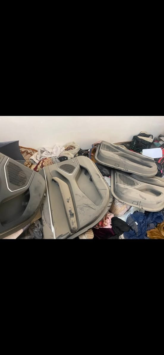 شباب عندي كشنات وبطاين جيب موديل 25 للبيع خمسه راكب للبيع للاتصال على الرقم ***********

