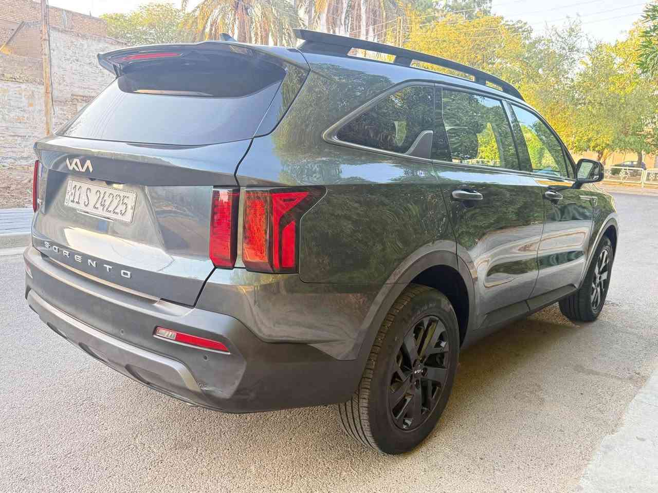 السلام عليكم
كيا سورنتو X-Line وارد امريكي فول مواصفات عدا البانوراما موديل 2022 لون رصاصي غامق 7 راكب محرك 2500 رقم بغداد بإسمي 

ماشية 38 الف ميل جديده ومابيها اي نقص
حادثها تبديل بابين صفحة السائق وبارد بالجاملغ الخلفي ايرباگ دشبول وستيرن سليمات ضارب ايرباك كشن وبرده
المواصفات:
- رادار امامي
- دفع رباعي فور ويل
- رادار تحديد مسار
- رادار جانبي Blind Spot
- بصمة
- تشغيل عن بعد
- لايتات اماميه LED
- كشنات جلد 
- كشنات اماميه تدفئه
- كشن كهرباء
- تحكم ستيرن كامل
- كروس كونترول
- نزول منحدارت
- ٣ انظمة قياده
- شاشة كبيره نظام ابل كار بلي
- كاميرا خلفيه
- جي بي اس 
- تبريد لمس
- تبريد قطعتين
- كاميرا خلفيه بلاديه
- حساسات خلفيه
- اشارات مري جانبيه
 
السعر المطلوب 223 ورقه

مكان السياره بغداد / كاظميه
*********** بغداد, العراق
