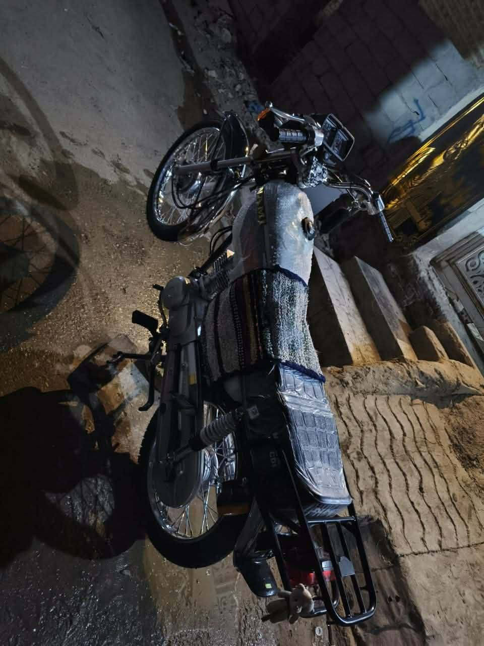 سلام عليكم
دراجه نامه شلامجه تعمير 26شاصي نامه مديل 26 سكنر تعمير جديده ونضيفه مكينه جديده مامحطوط عليه اسبانه 

دراجه شلعه معدل اترايك وين ما يعجبك ثاني تبديلت دهن إستوني بدلتله سعر مليون وبيه مجال للطيبين رقم ***********
