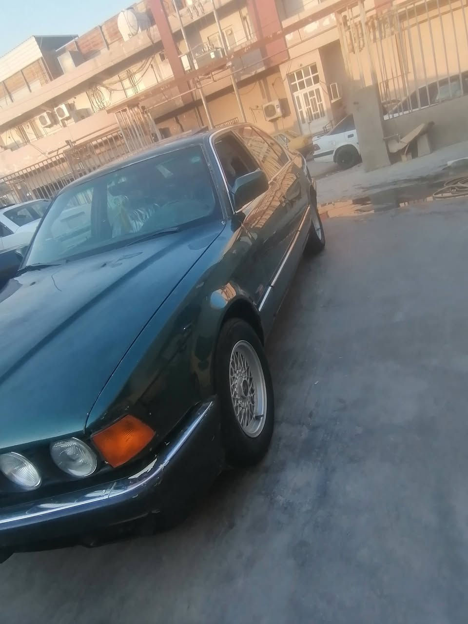 سلام عليكم بي ام دبيليو اللبيع موديل 93السياره جاهزه من كلشي كير ومحرك مكفولات تخم تاير لايت مضومه زنون  رقم ا لانبار كليزي محرك  سبعميه وخمسه وتاثين داخله نضيف السياره مصبوقه عام  مكان الفلوجه حي الرساله  السعر  42وبيه مجال اللطيبين  رقم الهاتف ***********

