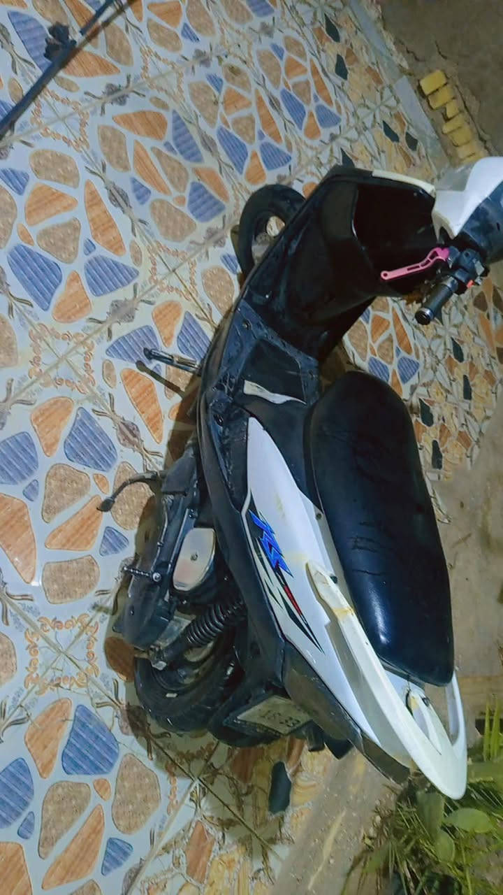 سلام عليكم دراجه ماكس عدله بوشه 49بلادي درجه خير من لله كفله لا تنقيص لا تبخير وعرضه ٤٥٠ وبيه مجال حك لجيه رقمي ***********كوت
