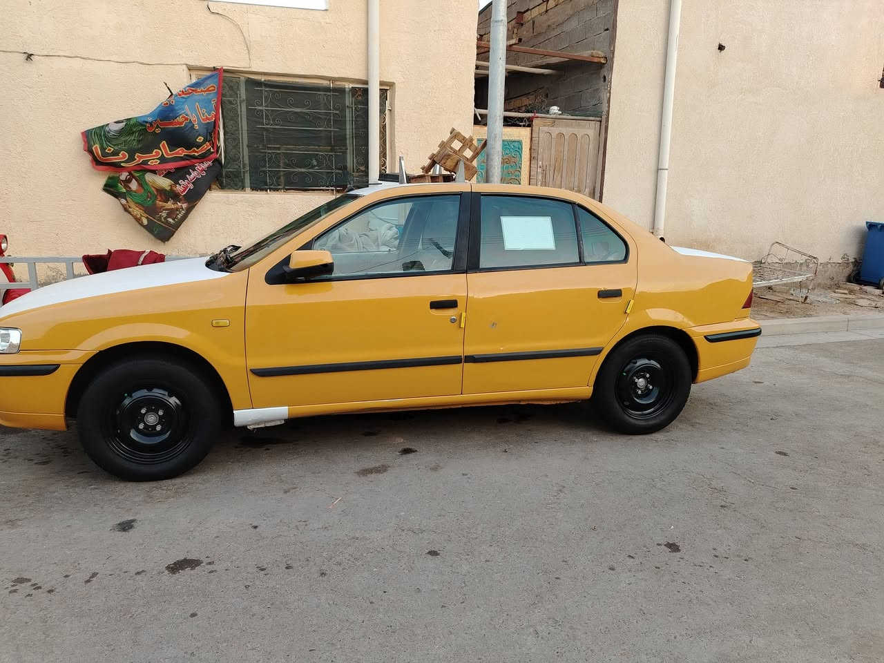 سمند ١٢ كرستال سياره نضيفه كير ومكينه مكفولات والكشر كلش حلو  هاذه رقمي ***********
الستفسار
