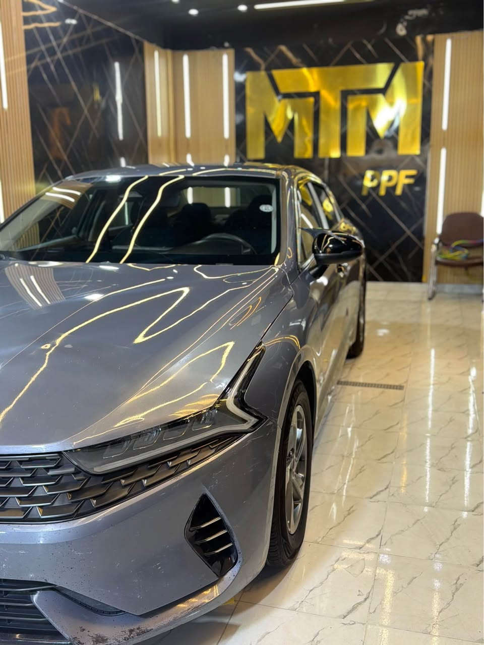 K5 2022 
لون مميز بدون وارد اميريكي بدون شاصي بدون لغد بدون دواخل 
فقط باب مصبوغ و قبق الجنطة گلير امريكا صدر جديد 
رادار امامي 
بك لايت لد 
نوزلات جديدة 
تخم بلكات جديدة 
صدر جديد 
مكينة ١٦٠٠ 
***********
السعر 155 بغداد, العراق
